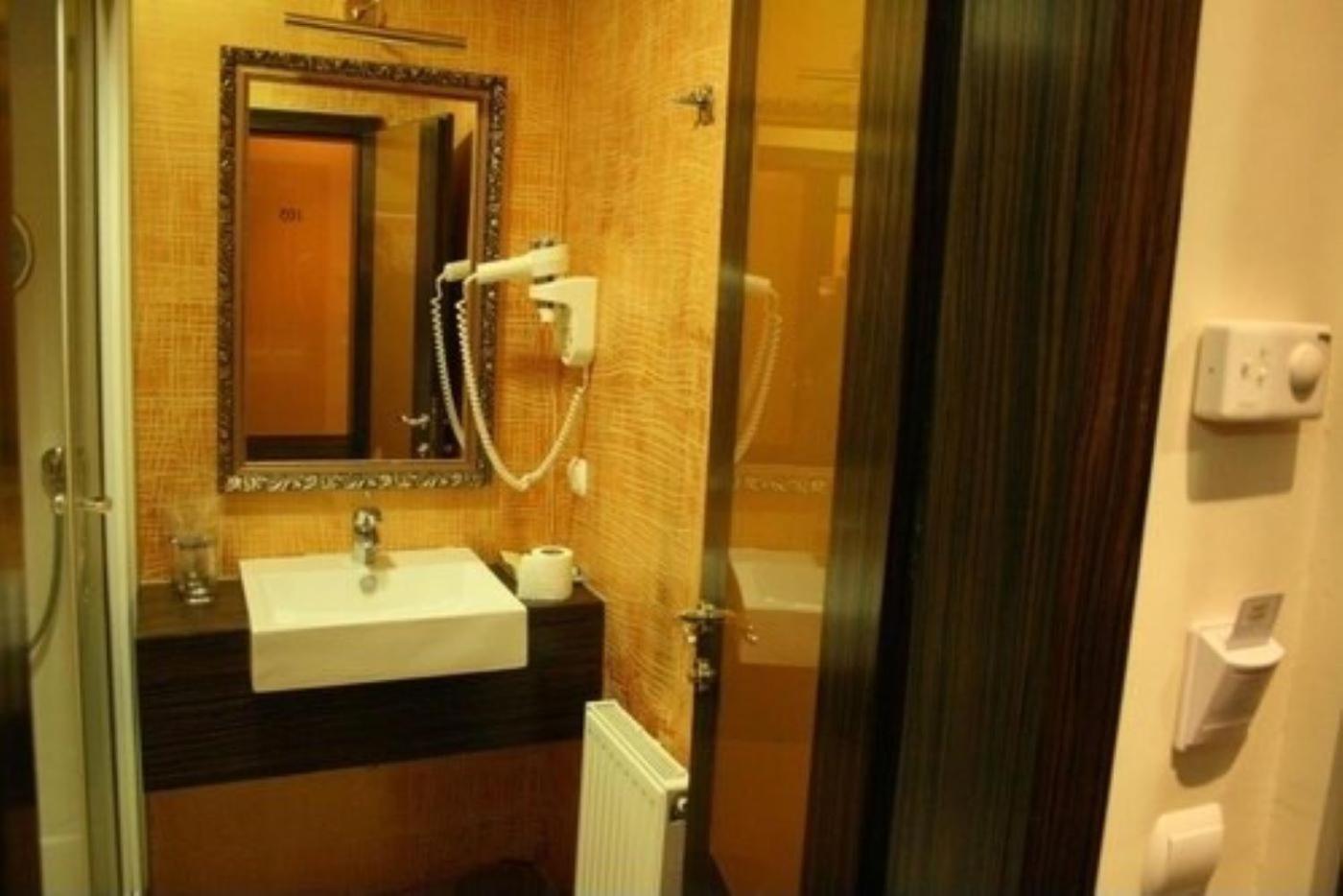 Hotel Hercegovina Ilidža Bagian luar foto