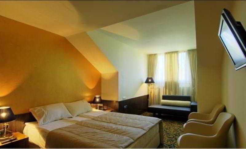 Hotel Hercegovina Ilidža Bagian luar foto